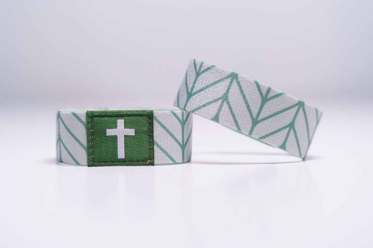 Be Strong - Christian Bracelet | Tap to Get Daily Verse | Elastic NFC Bracelet