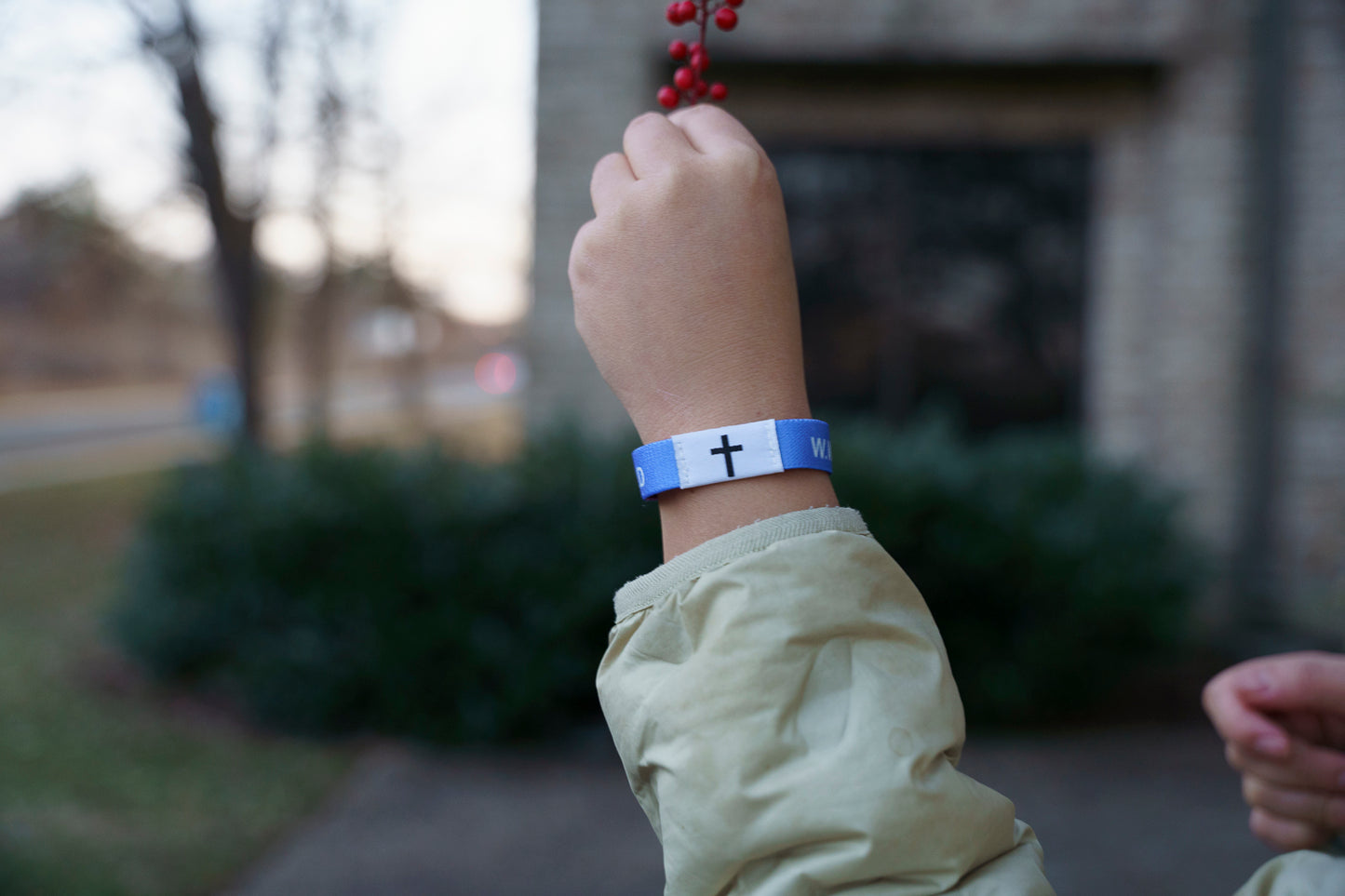 W.W.J.D - Christian Bracelet | Tap to Get Daily Verse | Elastic NFC Bracelet